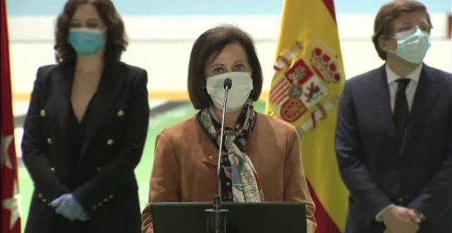 Emocionadas palabras de la ministra de Defensa a las familias de los fallecidos cuyos cuerpos estuvieron en el Palacio de Hielo