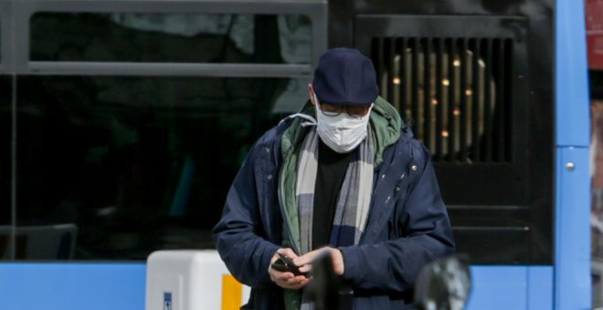 El uso de mascarillas en el transporte público será obligatorio a partir de este lunes