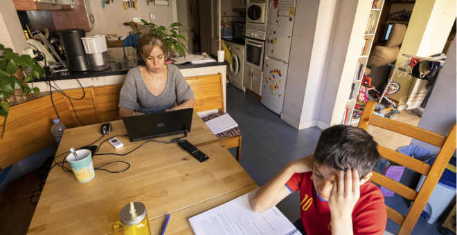 Las familias se preguntan cómo conciliar su trabajo con el colegio mitad online