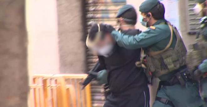 Trasladan al presunto yihadista detenido en Barcelona a dependencias policiales