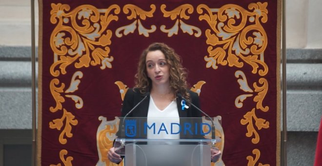 Encargada de recoger la Medalla de Honor a los madrileños pide "prudencia"