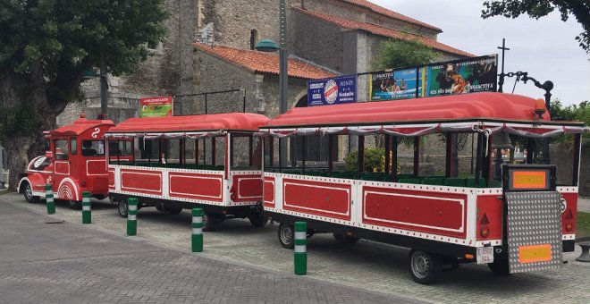 El tren turístico vuelve a las calles de Noja