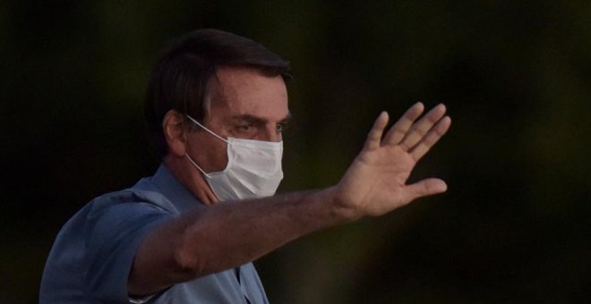 Bolsonaro dice que en su casa las vacunas solo son obligatorias para su mascota