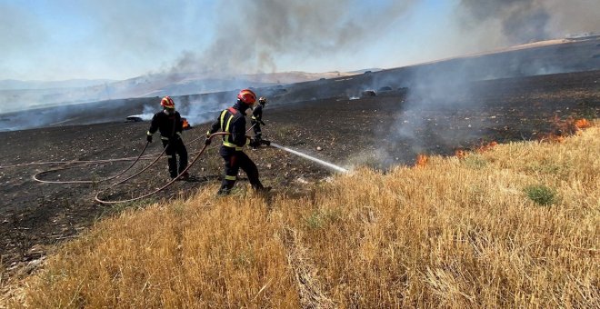 Controlado el fuego de El Casar (Guadalajara) tras quemar unas 900 hectáreas