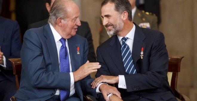 Juan Carlos I pactó con su hijo su salida de España y exigió mantener el título de rey emérito