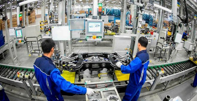 ZF reducirá la inversión en motores de combustión para centrarse en la electrificación