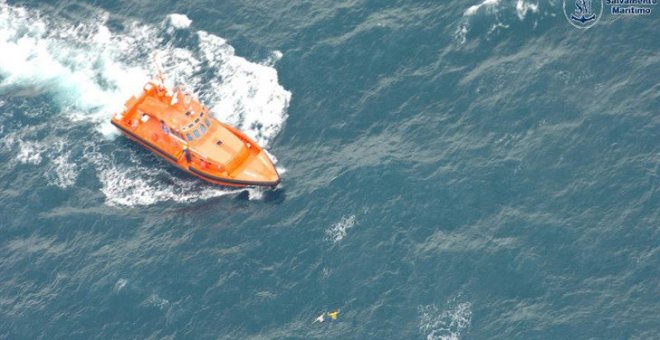 Rescatados ocho tripulantes de un pesquero de Santoña que se hundió en Vizcaya