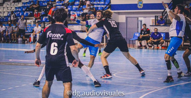 El Liberbank Sinfín registra un positivo en COVID-19 y obliga a modificar el Torneo Nacional de Balonmano Ciudad de Torrelavega