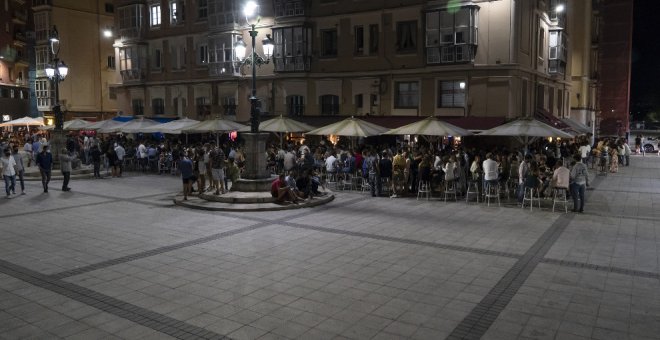 La hostelería cántabra se suma al ocio nocturno y recurre el cierre de estos locales