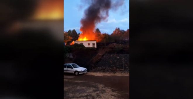 El incendio en La Palma obliga a evacuar a más de 300 personas