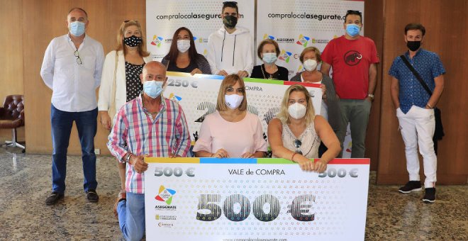 Entregados los cheques de la campaña de vales de compra