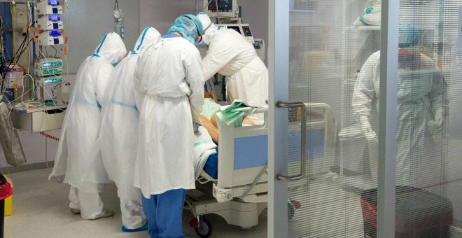 Siete de cada diez hospitalizados por COVID reside en las provincias con relación más directa con Madrid