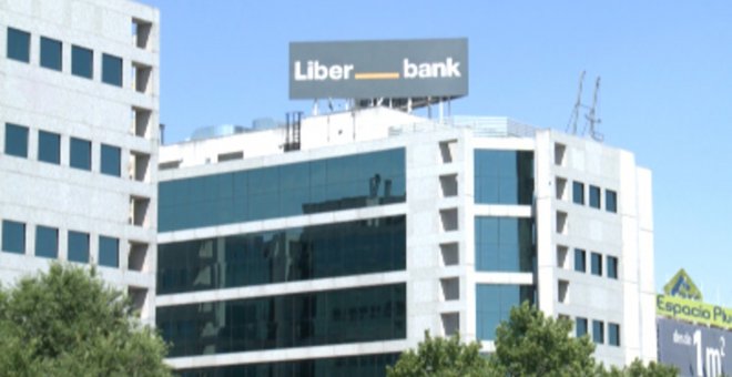 Unicaja confirma contactos "preliminares" con Liberbank para una posible fusión