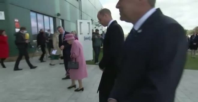 Primer acto de la Reina de Inglaterra desde marzo al que asistió sin mascarilla