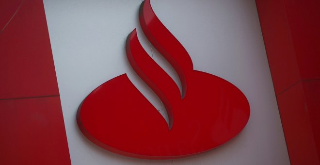 Santander retoma el dividendo mediante un pago en efectivo y una recompra de acciones