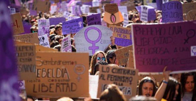 Otras miradas - El feminismo al que se le exige todo