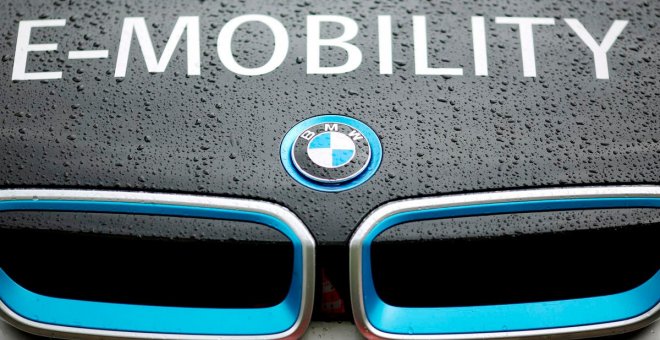 BMW estudiará cómo extraer de forma sostenible el litio para las baterías de coches eléctricos