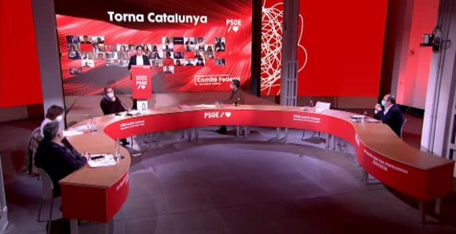 Sánchez reivindica al PSOE frente a su socio de Gobierno y elogia a Salvador Illa para presidir la Generalitat