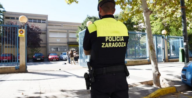 Condenado un jefe de la Policía Local de Zaragoza por filmar bajo las faldas a sus subordinadas