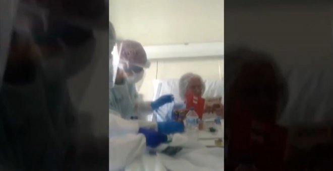 Hospital La Fe felicita a Francisca, de 92 años, tras superar el virus