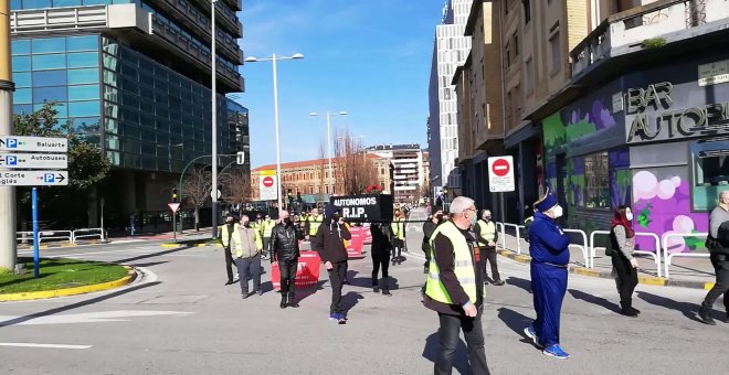 Transportistas navarros rechazan la eliminación de la tributación por módulos y los peajes