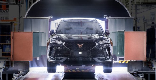 CUPRA inicia la producción del Formentor e-Hybrid y anuncia el precio de la versión híbrida enchufable de acceso