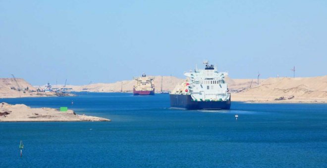 Suez, enlace y cuello de botella entre el Mediterráneo y el Mar Rojo