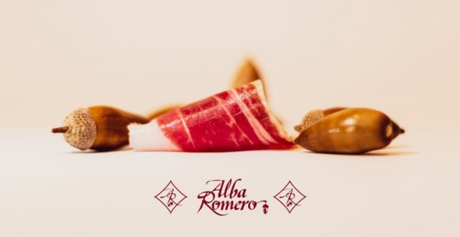 Jamones Alba Romero produce jamón 100% ibérico con un sabor único, reconocido en el mundo