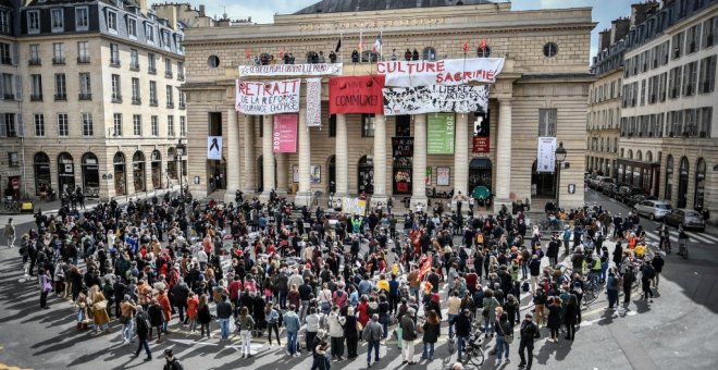 La ocupación de los teatros en Francia se erige en símbolo de indignación contra Macron y más posibles recortes