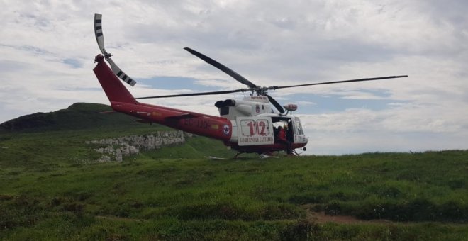 Rescatado en helicóptero un ciclista de 21 años tras sufrir una caída cuando hacía una ruta en Bárcena Mayor