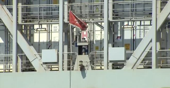 Dos nuevos barcos confinados en el puerto de Valencia