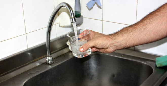 L'aigua s'encarirà uns 2,5 euros al mes per abonat l'any vinent a l'àrea metropolitana de Barcelona