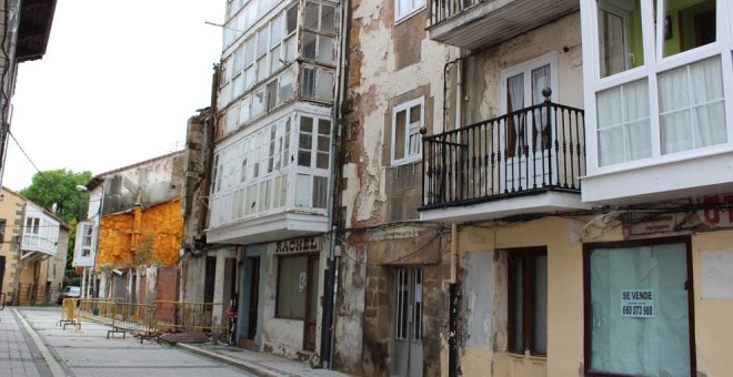 El Ayuntamiento demolerá los edificios declarados en ruina de la calle Rodrigo este mes