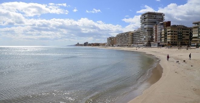 De paseo por las playas de Valencia este verano