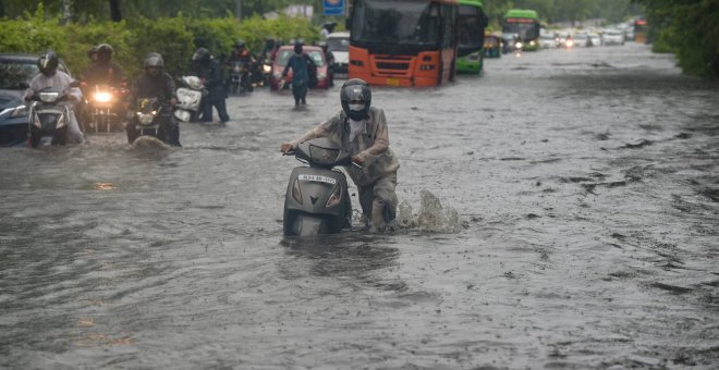 Las lluvias torrenciales en el oeste de la India dejan ya 138 fallecidos y cerca de 90.000 evacuados