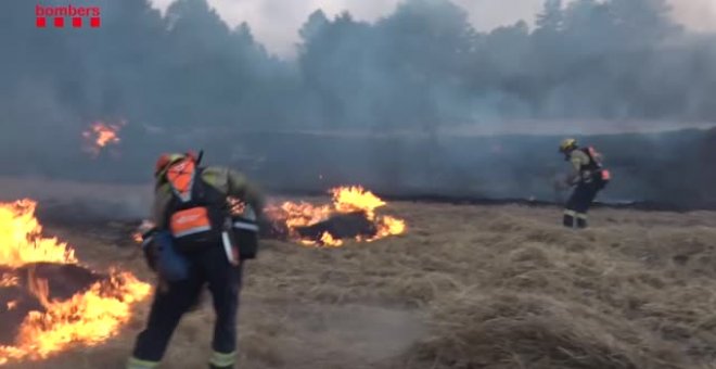 El incendio de Santa Coloma de Queralt (Tarragona) avanza sin control