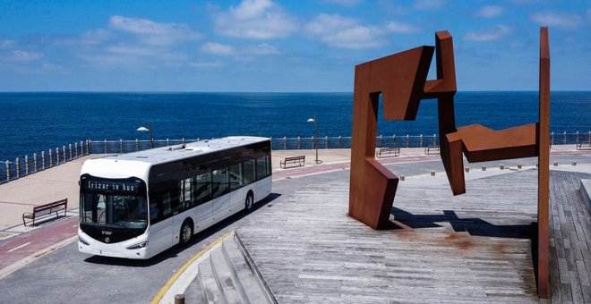 París adquiere de una tacada 451 autobuses eléctricos de Irizar, Iveco y Bluebus