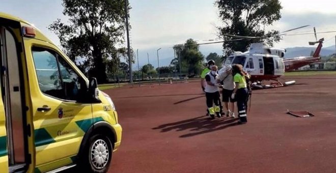 Trasladado al hospital un senderista de 73 años que se precipitó por una ladera en Liendo