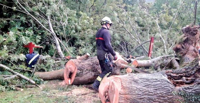 El 112 Cantabria recibe 158 llamadas y gestiona 87 incidencias por viento