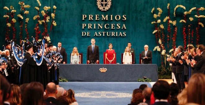 Encuesta: La monarquía sigue sin remontar en popularidad, pero el republicanismo tampoco despega