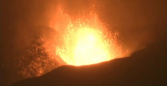 Los expertos no saben si el volcán está recargando magma o todavía expulsa el que hay en el reservorio