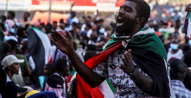 Cientos de miles de personas protestan en Sudán contra el golpe de Estado