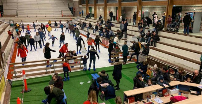 Más de 500 personas han patinado en la pista de hielo durante sus dos primeras semanas