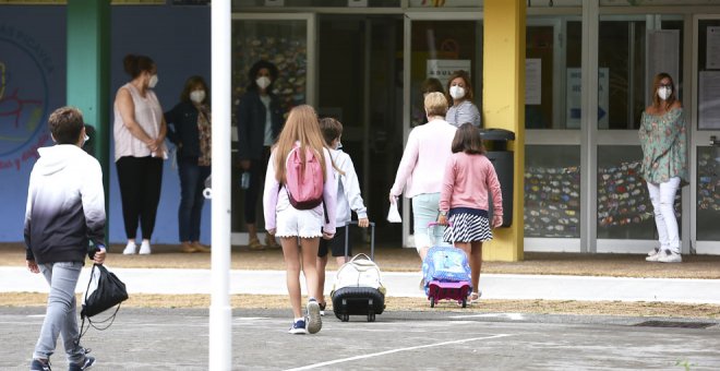 Educación insta a los centros a reforzar la prevención al aumentar la incidencia