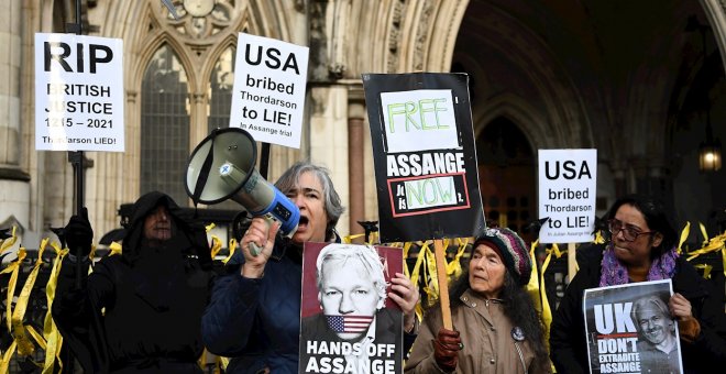 La Justícia britànica acorda extraditar Julian Assange als Estats Units