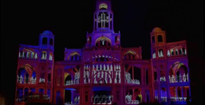 El Palacio de Cibeles se convierte en una espectacular felicitación navideña en 3D