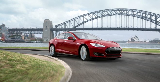 Casi medio millón de Tesla Model 3 y Model S son llamados de vuelta a revisión