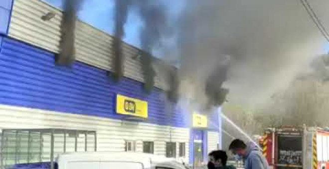 Sofocado un incendio en un BM Supermercados en Colindres