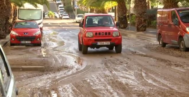 Una tromba de agua sorprende a los vecinos de Arona, Tenerife