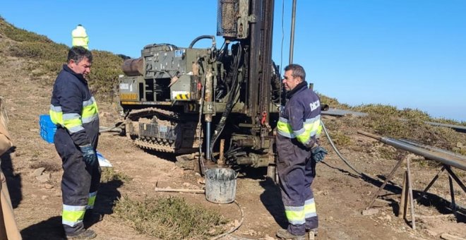 Denuncian la "perforación ilegal" del sondeo para el parque eólico El Escudo